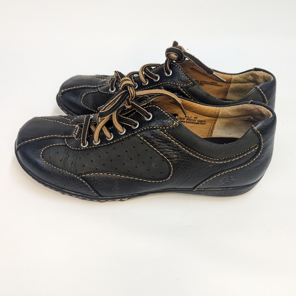 Born Hawkeye Walking Shoe Black Size 8 1/2 Great Condition